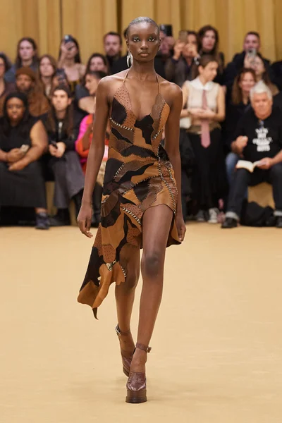 Look 2